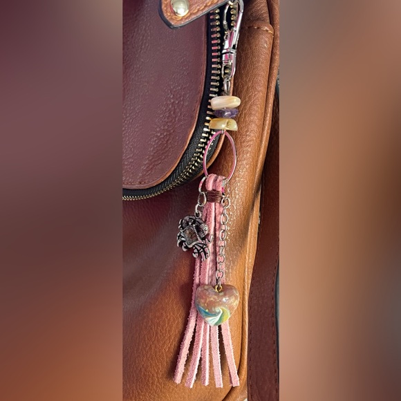 Leather suede tassel keychain, bag, charm suede - Picture 2 of 4